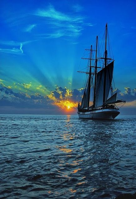 Ship sailing